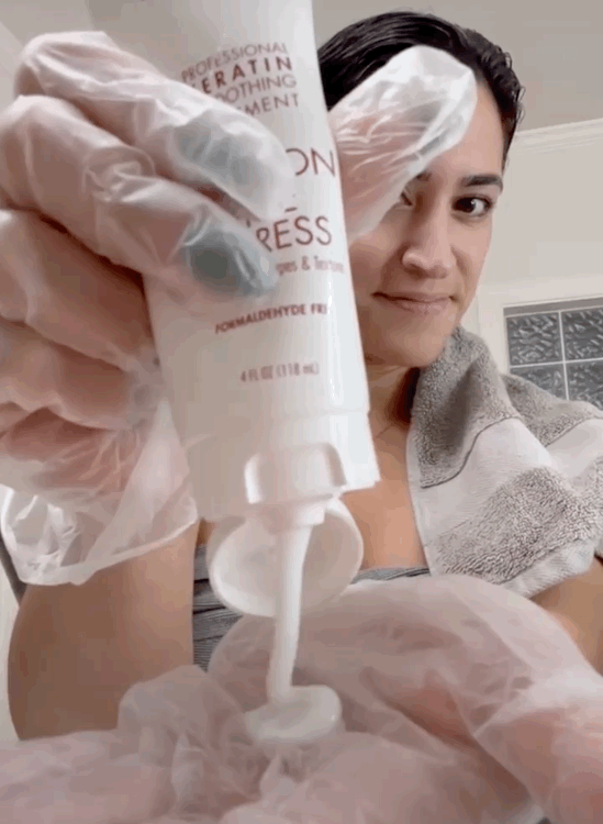 women applying at home keratin treatment